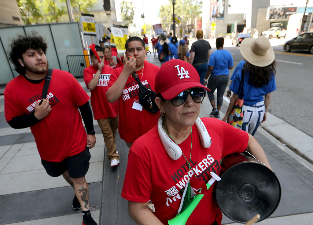 la.-staring-down-a-‘hot-labor-summer’-as-ups-and-hotel-workers-strike